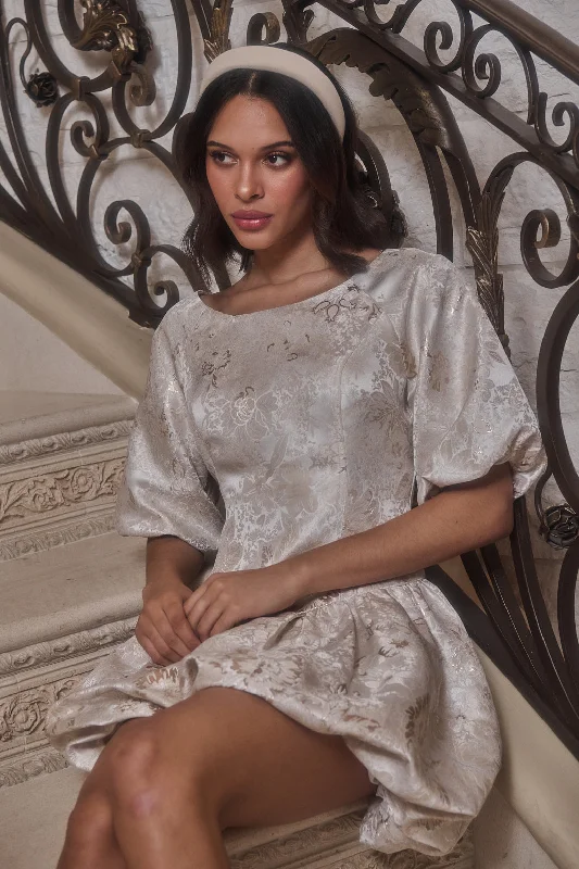 Mini dresses with side slits for a sexy appeal Lola Jacquard Elisah Floral Bubble Mini Dress Mini dresses with side slits for a sexy appeal Lola Jacquard Elisah Floral Bubble Mini Dress