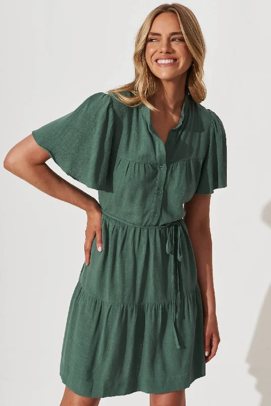 Everyday Dress with Embroidered Patches for a Bohemian Look Rosemary Smock Dress In Green Linen Blend Everyday Dress with Embroidered Patches for a Bohemian Look Rosemary Smock Dress In Green Linen Blend