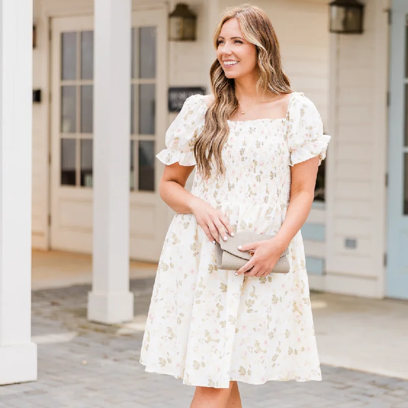 Midi dresses with printed lining for a hidden and stylish detail When Doves Cry Dress, Cream Midi dresses with printed lining for a hidden and stylish detail When Doves Cry Dress, Cream