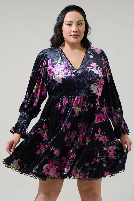 Mini dresses with fringe for a bohemian style Tulda Floral Amari Velvet Tiered Mini Dress Curve Mini dresses with fringe for a bohemian style Tulda Floral Amari Velvet Tiered Mini Dress Curve