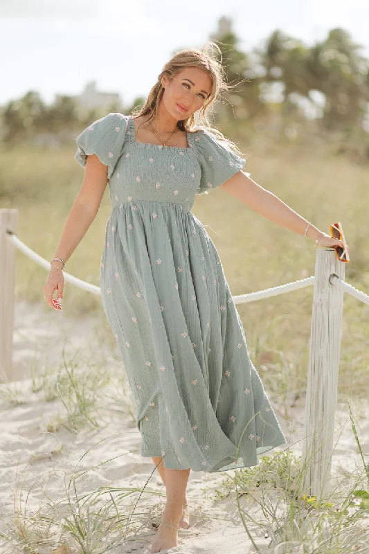 Everyday Dress with Soft Cotton - blend Fabric for All - day Comfort Serendipity Dress in Blue Floral Everyday Dress with Soft Cotton - blend Fabric for All - day Comfort Serendipity Dress in Blue Floral