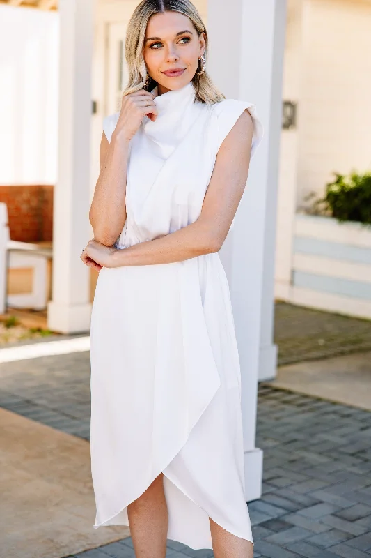 Midi dresses with animal prints for a bold and confident appearance All Eyes On You Off White Satin Midi Dress Midi dresses with animal prints for a bold and confident appearance All Eyes On You Off White Satin Midi Dress