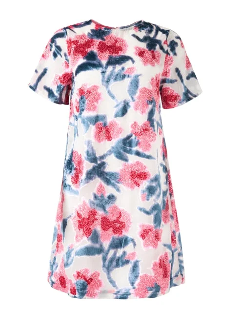 Everyday Dress with Embroidered Flowers for a Dainty Look Altman Pink Floral Print Dress Everyday Dress with Embroidered Flowers for a Dainty Look Altman Pink Floral Print Dress