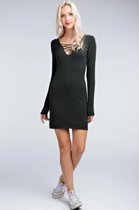 Mini dresses with gathered skirts for a voluminous effect Here and Now Olive Long Sleeve Bodycon Sweater Dress Mini dresses with gathered skirts for a voluminous effect Here and Now Olive Long Sleeve Bodycon Sweater Dress