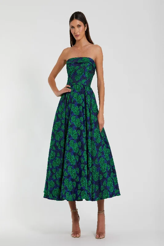 Midi dresses with halter necks for a stylish and comfortable option Mac Duggal 27594 Midi dresses with halter necks for a stylish and comfortable option Mac Duggal 27594