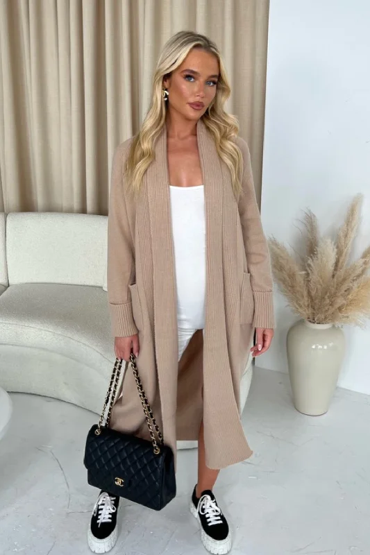 oversized women cardigan for a trendy and cozy lookCharlotte Camel Long Knitted Cardigan oversized women cardigan for a trendy and cozy lookCharlotte Camel Long Knitted Cardigan