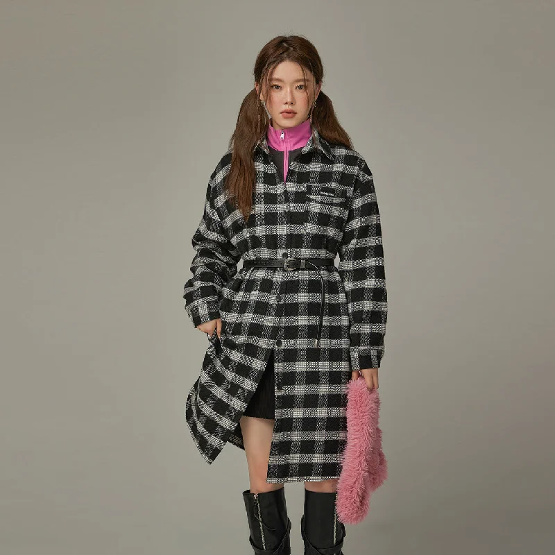 Long women's mac coats in a lightweight fabric for spring showersCheck Long Button Coat Long women's mac coats in a lightweight fabric for spring showersCheck Long Button Coat