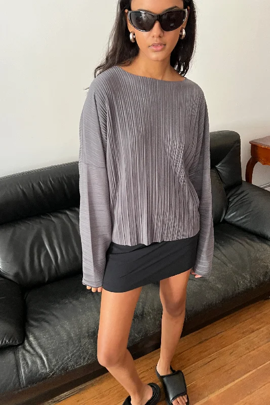 lightweight women cardigan for spring and fallPLEATED FLOWY TOP