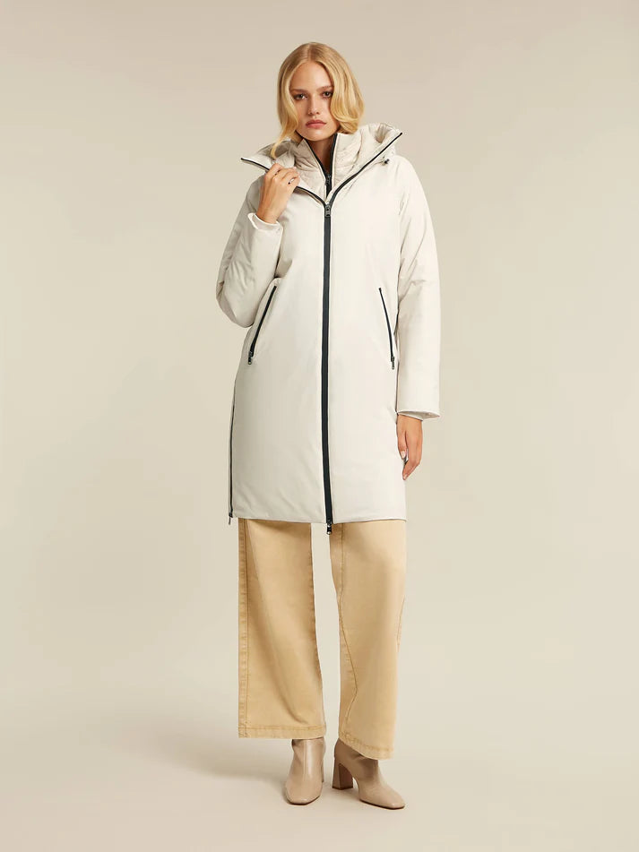 Plus Size Women's Ruffled Hem Sweaters in Floral PrintsBeaumont Haven Kit White/Grey Raincoat Plus Size Women's Ruffled Hem Sweaters in Floral PrintsBeaumont Haven Kit White/Grey Raincoat