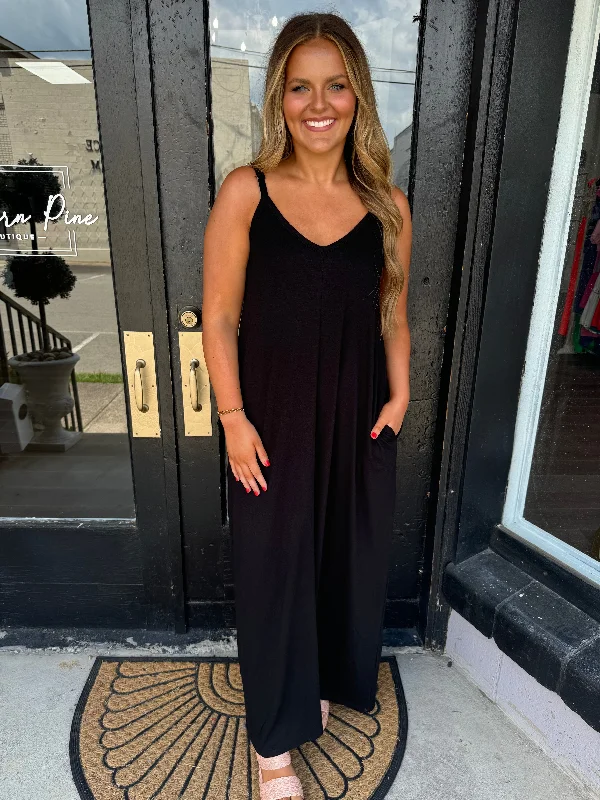 Ball Gown Women Dress with a Full Skirt for a Princess - like LookBlack v-neck cami maxi dress Ball Gown Women Dress with a Full Skirt for a Princess - like LookBlack v-neck cami maxi dress