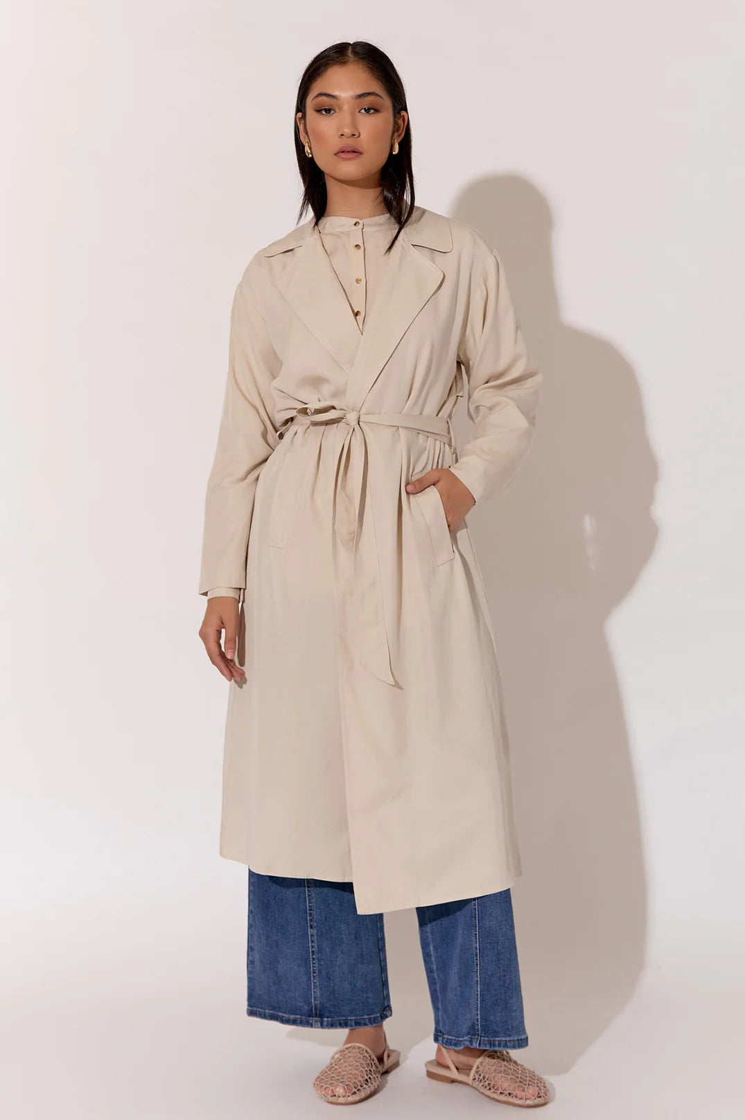 Women's cropped down jackets in bold colors for a sporty and fashionable winter outfitElise Light Weight Trench - Stone Women's cropped down jackets in bold colors for a sporty and fashionable winter outfitElise Light Weight Trench - Stone