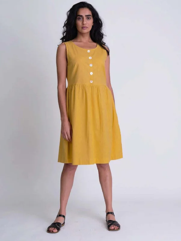 Strapless women jumpsuits for a beachside wedding or resort wearFaye Cotton & Linen Casual Day Dress | Mango Strapless women jumpsuits for a beachside wedding or resort wearFaye Cotton & Linen Casual Day Dress | Mango