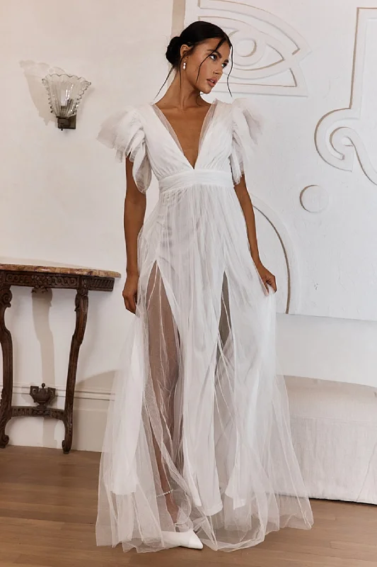 Off - the - Shoulder Women Dress for a Romantic and Feminine LookHeaven's Love Deep V-Neck Tulle Maxi Dress White Off - the - Shoulder Women Dress for a Romantic and Feminine LookHeaven's Love Deep V-Neck Tulle Maxi Dress White