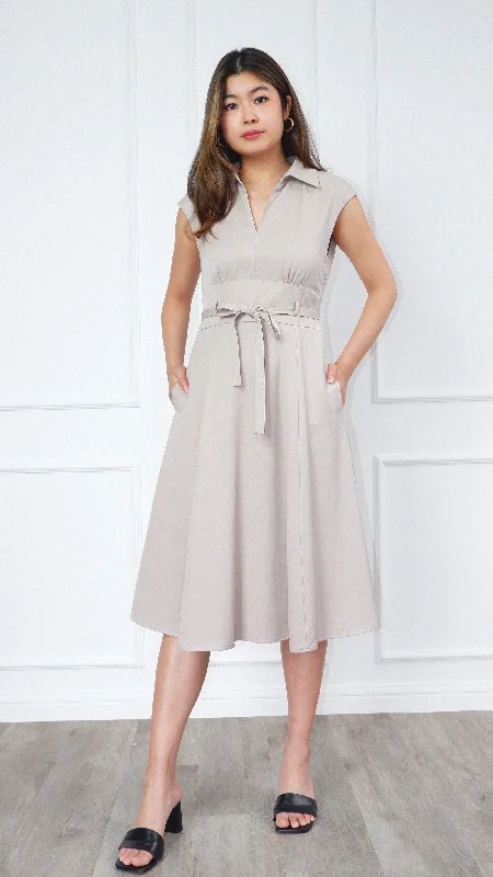Pleated Women Dress with a Timeless and Elegant TextureMichelle Fit & Flare Midi dress Pleated Women Dress with a Timeless and Elegant TextureMichelle Fit & Flare Midi dress