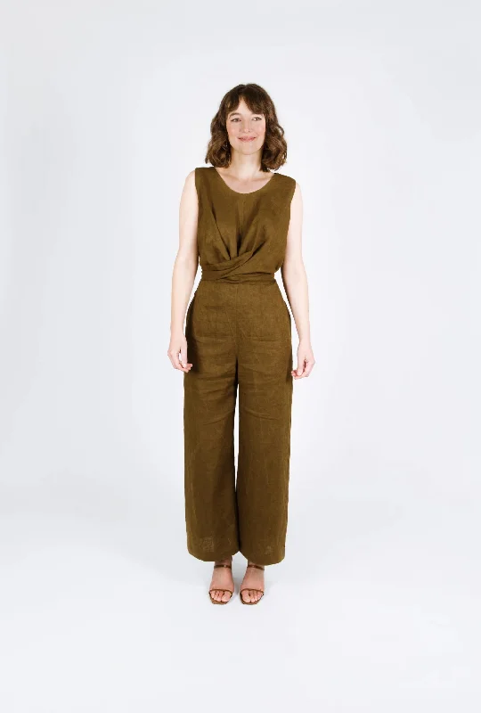 Women jumpsuits with asymmetric hems on the pants for a fashion - forward and dynamic lookPapercut Patterns Mirri Jumpsuit Women jumpsuits with asymmetric hems on the pants for a fashion - forward and dynamic lookPapercut Patterns Mirri Jumpsuit