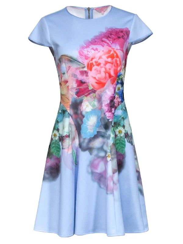 Pleated Women Dress with a Timeless and Elegant Texture Pleated Women Dress with a Timeless and Elegant Texture Ted Baker - Light Blue w/ Multi Color Floral Print Dress Sz 6 Pleated Women Dress with a Timeless and Elegant Texture Pleated Women Dress with a Timeless and Elegant Texture Ted Baker - Light Blue w/ Multi Color Floral Print Dress Sz 6