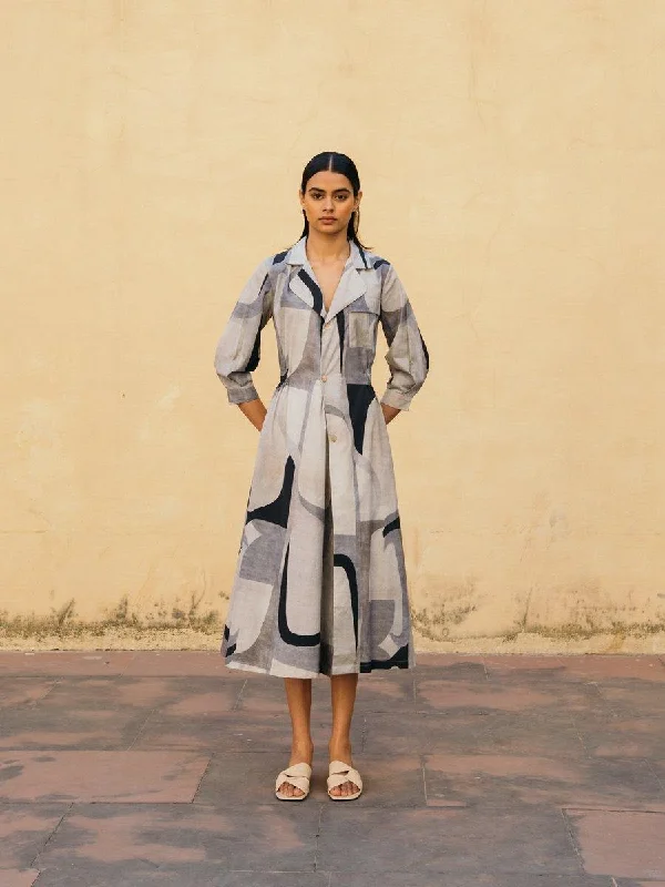 Ball Gown Women Dress with a Full Skirt for a Princess - like Look Ball Gown Women Dress with a Full Skirt for a Princess - like Look TRENCH DRESS Ball Gown Women Dress with a Full Skirt for a Princess - like Look Ball Gown Women Dress with a Full Skirt for a Princess - like Look TRENCH DRESS