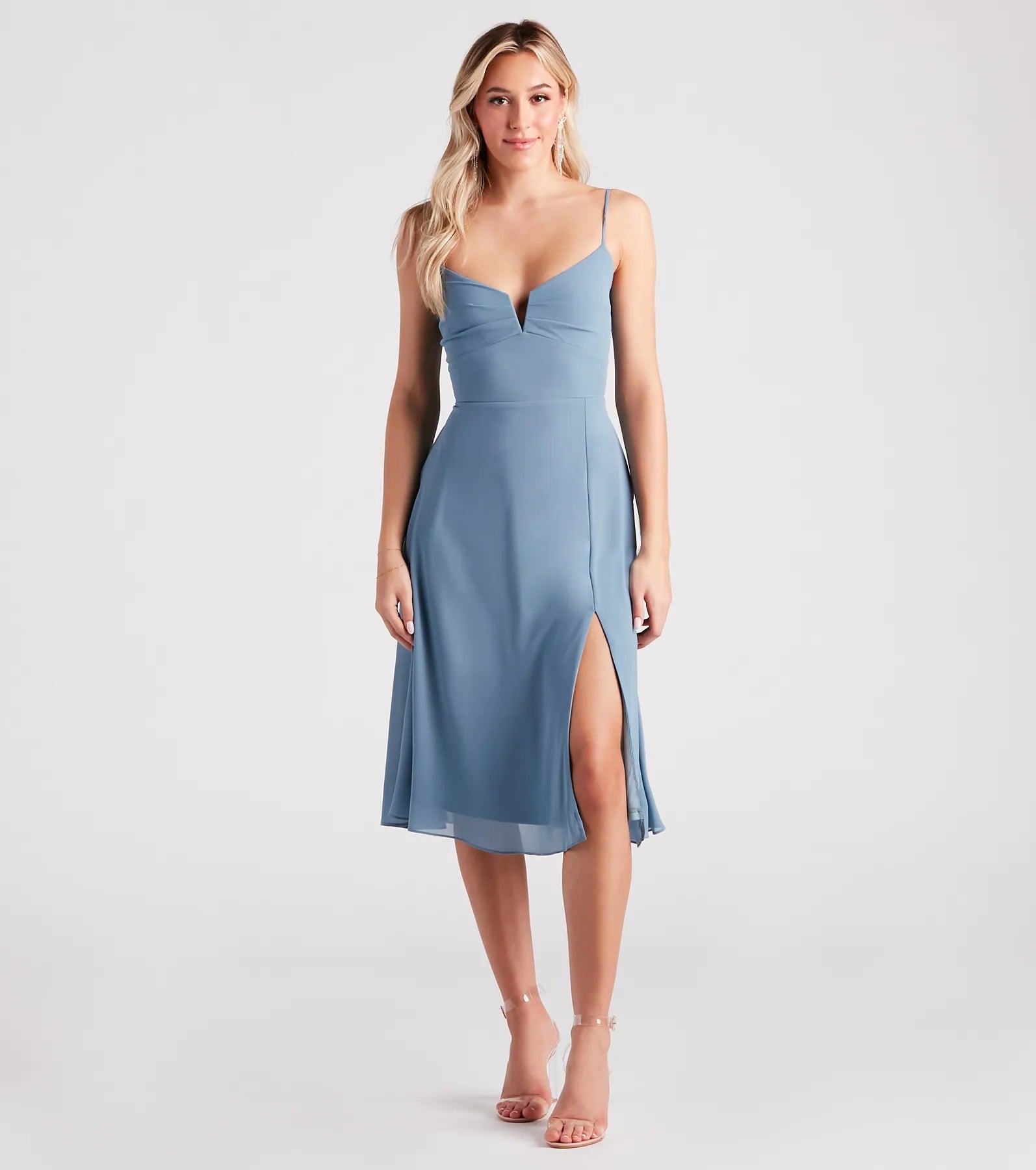Midi dresses with denim fabric for a casual yet stylish day outChic Fantasy Chiffon V-Neck Midi Dress Midi dresses with denim fabric for a casual yet stylish day outChic Fantasy Chiffon V-Neck Midi Dress