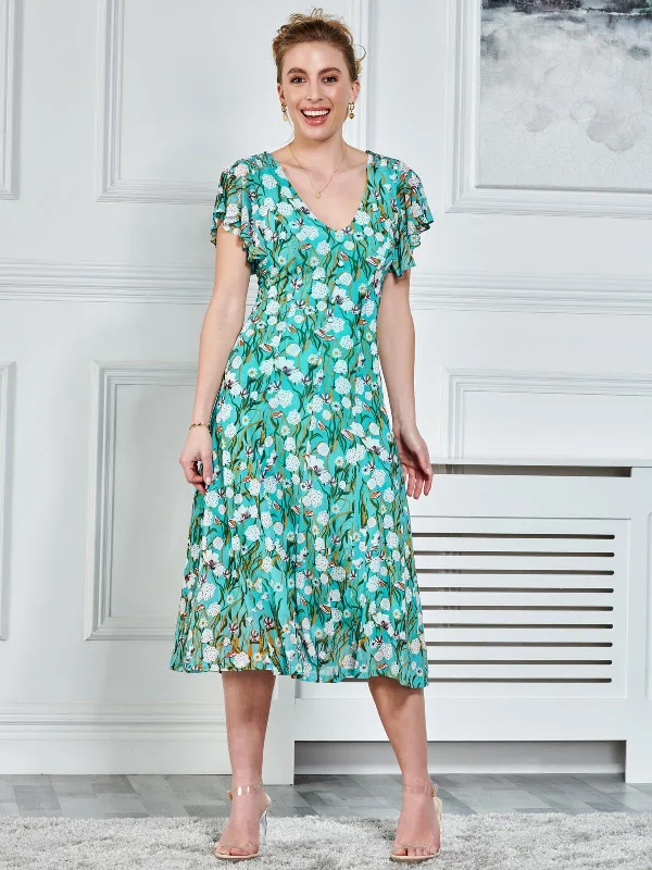 Midi dresses with pleated bodices for a classic and tailored lookColette Fit & Flare Mesh Dress, Green Floral Midi dresses with pleated bodices for a classic and tailored lookColette Fit & Flare Mesh Dress, Green Floral