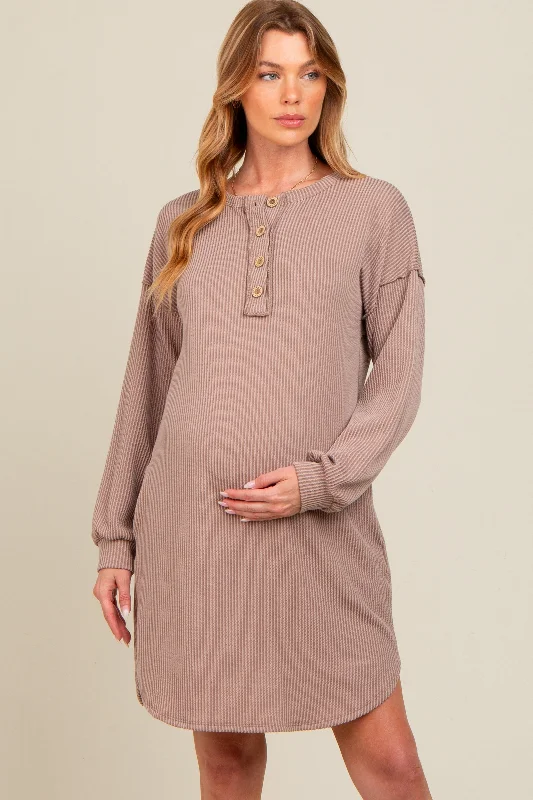 Midi dresses with keyhole backs for a flirty and unexpected detailMocha Ribbed Button Accent Maternity Dress Midi dresses with keyhole backs for a flirty and unexpected detailMocha Ribbed Button Accent Maternity Dress