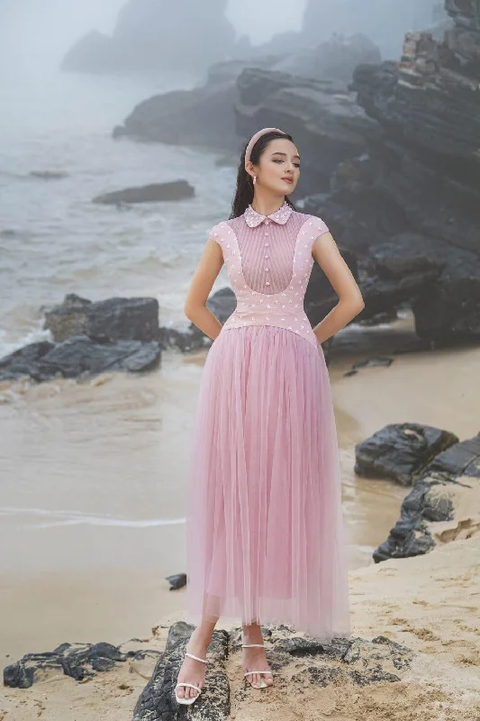 Midi dresses with ruffled bodices for a more pronounced feminine lookRobaire Gathered Collared Neck Taffeta Midi Dress Midi dresses with ruffled bodices for a more pronounced feminine lookRobaire Gathered Collared Neck Taffeta Midi Dress