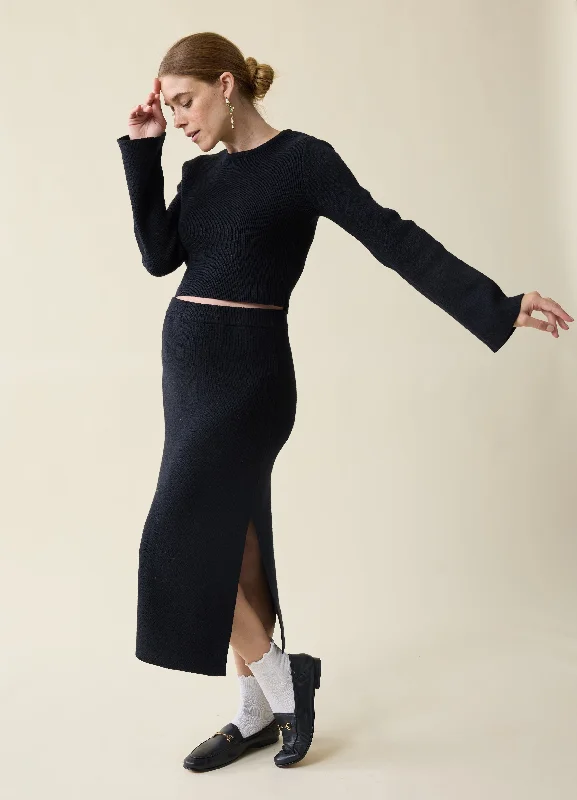 Midi dresses with puff sleeves for a vintage - inspired lookThe Mix + Mingle Black Maternity Sweater Midi Skirt Midi dresses with puff sleeves for a vintage - inspired lookThe Mix + Mingle Black Maternity Sweater Midi Skirt