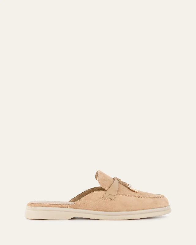 Women's Tassel - Trimmed Loafers with a Low Heel in Olive Green for a Trendy TwistCAMBRIDGE LOAFERS CAMEL SUEDE Women's Tassel - Trimmed Loafers with a Low Heel in Olive Green for a Trendy TwistCAMBRIDGE LOAFERS CAMEL SUEDE