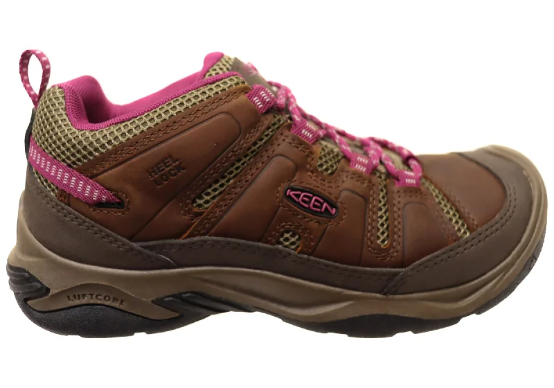 Vegan - Friendly Material Women's Hiking Shoes in Charcoal for Ethical TrekkingKeen Circadia Vent Womens Leather Wide Fit Hiking Shoes