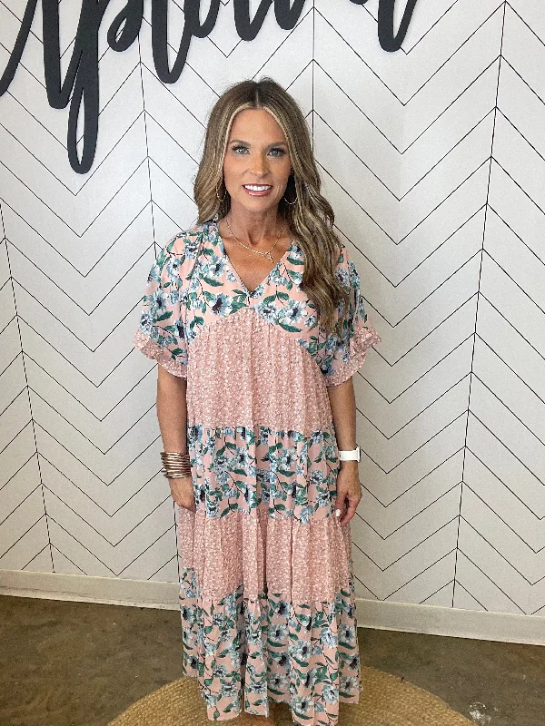 Maxi dresses with a belted empire waist for a more defined and flattering silhouetteBLUSH AT NOON MAXI Maxi dresses with a belted empire waist for a more defined and flattering silhouetteBLUSH AT NOON MAXI