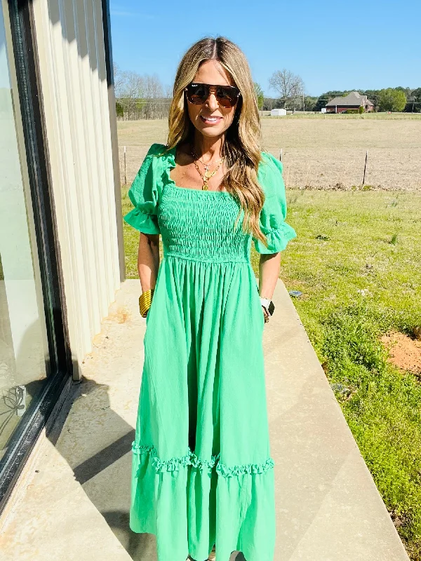 Maxi dresses with a halter neck for a stylish and sophisticated choiceGORGEOUS COAST DRESS Maxi dresses with a halter neck for a stylish and sophisticated choiceGORGEOUS COAST DRESS
