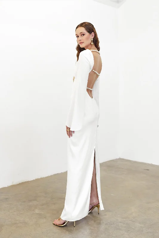 Maxi dresses with a keyhole back for a sexy detailKeidi Dress - White