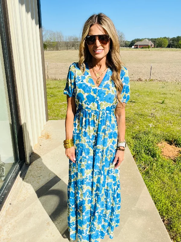 Maxi dresses with patchwork designs for a one - of - a - kind styleLIZZIE FLORAL MAXI DRESS--FLASH SALE Maxi dresses with patchwork designs for a one - of - a - kind styleLIZZIE FLORAL MAXI DRESS--FLASH SALE