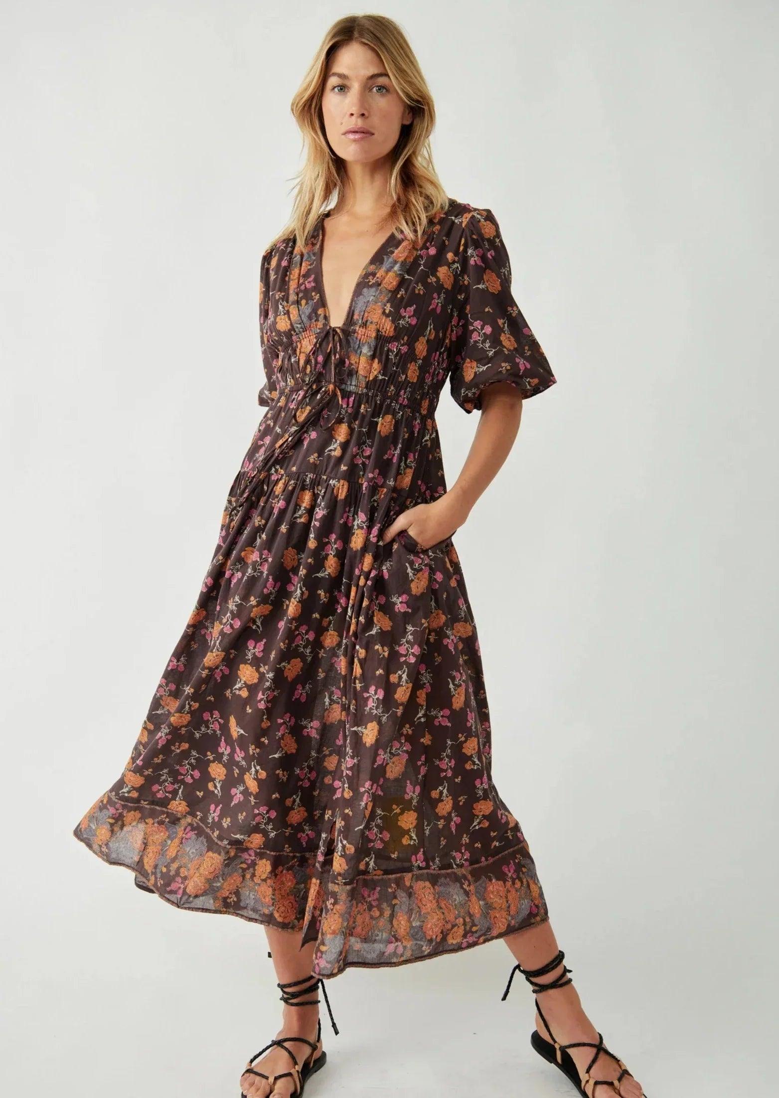Printed maxi dresses with abstract patterns for an artistic lookLysette Maxi in Chocolate Combo Printed maxi dresses with abstract patterns for an artistic lookLysette Maxi in Chocolate Combo