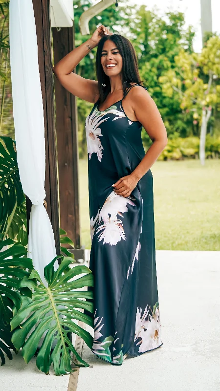 Leather maxi dresses for an edgy and bold appearance"Summer Blooms" Amelia Maxi Dress, Dama de la Noche