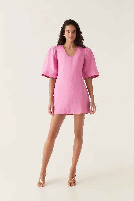 Mini dresses with tiered skirts for added volumeHunter Twisted Mini Dress
