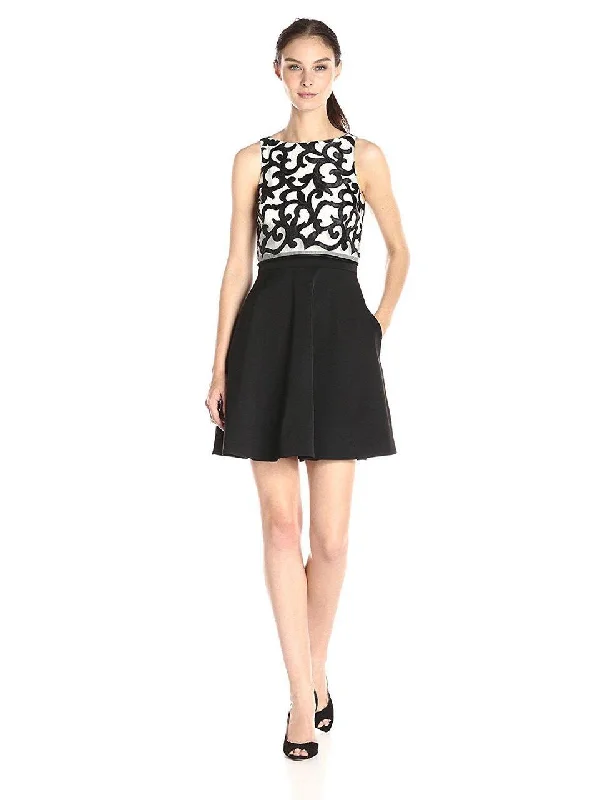 Cocktail dresses with a cut - out detail and a body - con fitAidan Mattox - Popover Halter Neck Dress 54472680 Cocktail dresses with a cut - out detail and a body - con fitAidan Mattox - Popover Halter Neck Dress 54472680