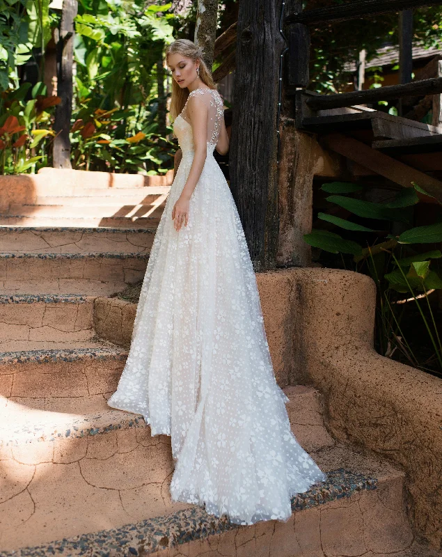 Wedding dresses with a built - in petticoat for added volumeHigh Illusion Neck Lace Wedding Dress Wedding dresses with a built - in petticoat for added volumeHigh Illusion Neck Lace Wedding Dress