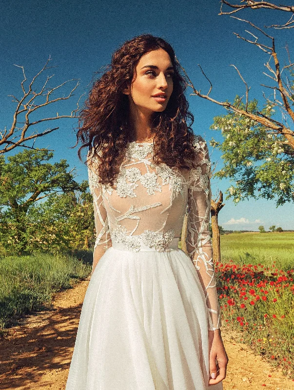 Princess - style wedding dresses with a full skirtLong Sleeeve High Neck A-Line Wedding Dress Princess - style wedding dresses with a full skirtLong Sleeeve High Neck A-Line Wedding Dress