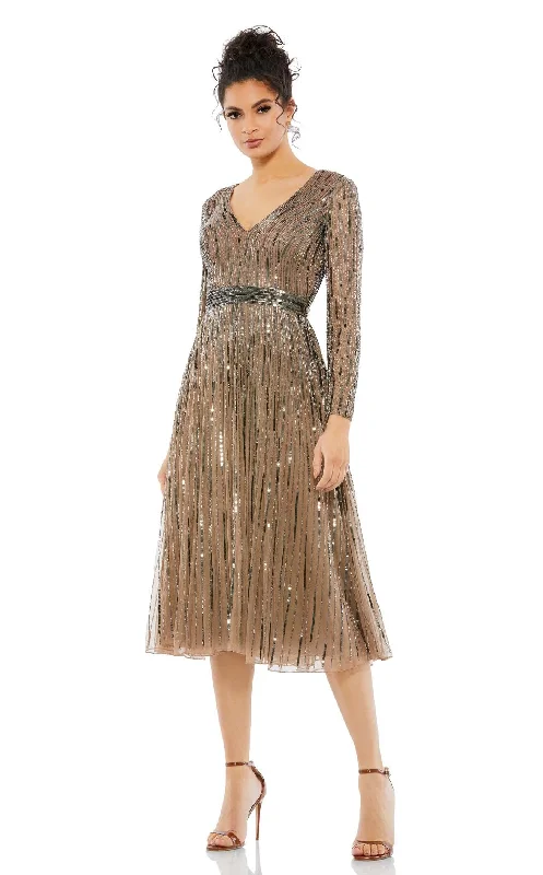 Cocktail dresses with a fringe detail and a sleeveless designMac Duggal 5528 Dress