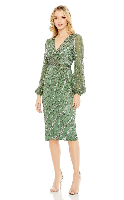 Cocktail dresses with a ruched bodice and spaghetti strapsMac Duggal 5573 Dress