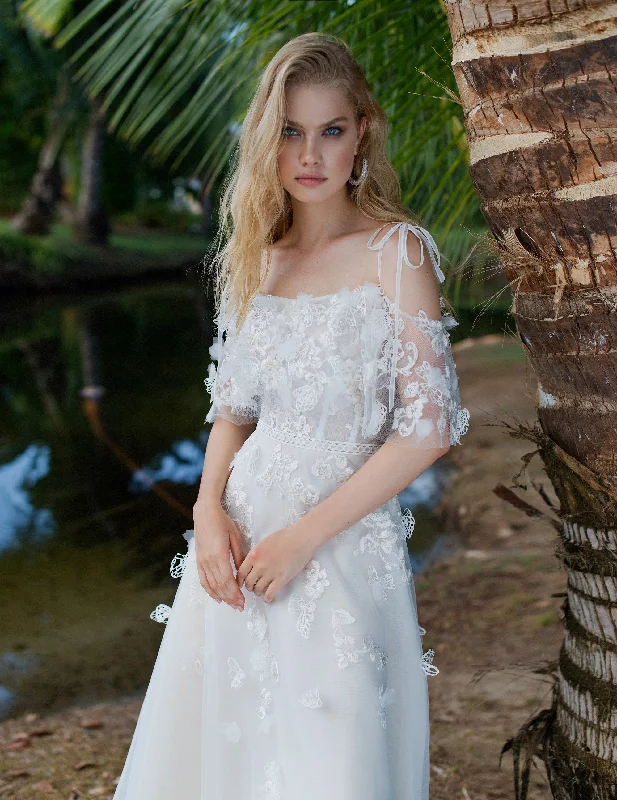 Wedding dresses with a mermaid - style skirt and a ball gown overlayOff-Shoulder A-Line Wedding Dress Wedding dresses with a mermaid - style skirt and a ball gown overlayOff-Shoulder A-Line Wedding Dress