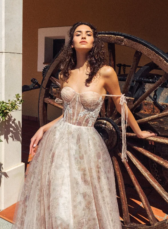 Vintage - themed wedding dresses with pearl accentsSexy Spaghetti Strap Sweetheart Floral Print Gown Vintage - themed wedding dresses with pearl accentsSexy Spaghetti Strap Sweetheart Floral Print Gown