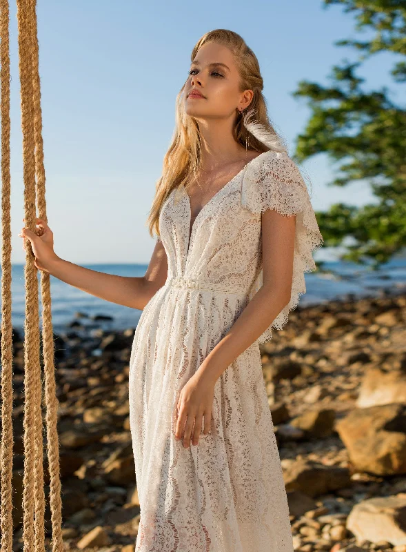 Strapless tulle wedding dresses for a fairy - tale feelSheath Style Lace Wedding Dress Strapless tulle wedding dresses for a fairy - tale feelSheath Style Lace Wedding Dress