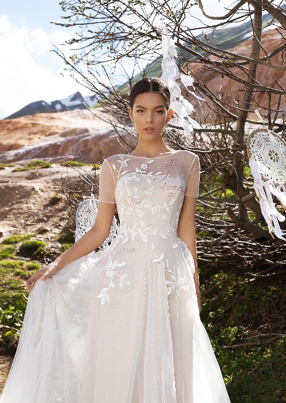 Strapless tulle wedding dresses for a fairy - tale feelShort Sleeve A-Line Modest Wedding Dress Strapless tulle wedding dresses for a fairy - tale feelShort Sleeve A-Line Modest Wedding Dress