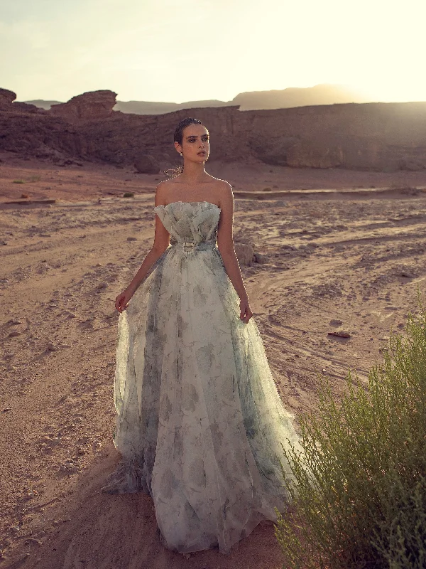 Wedding dresses with a detachable skirt for versatilityStrapless Gown with Floral Print Fabric Wedding dresses with a detachable skirt for versatilityStrapless Gown with Floral Print Fabric