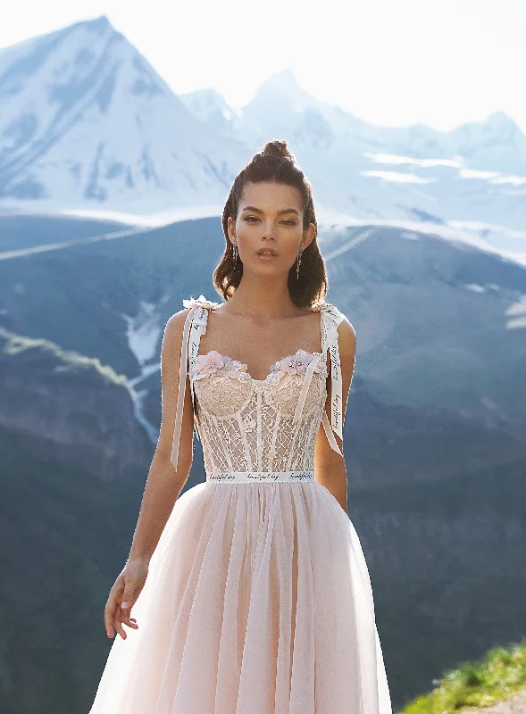 Sleeveless wedding dresses with a beaded beltSweetheart Beaded Corset A-Line Colored Dress Sleeveless wedding dresses with a beaded beltSweetheart Beaded Corset A-Line Colored Dress