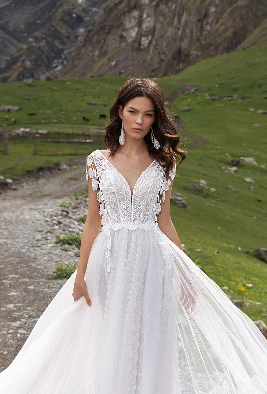 High - low hem wedding dresses for a trendy twist​V-Neck A-Line Wedding Dress