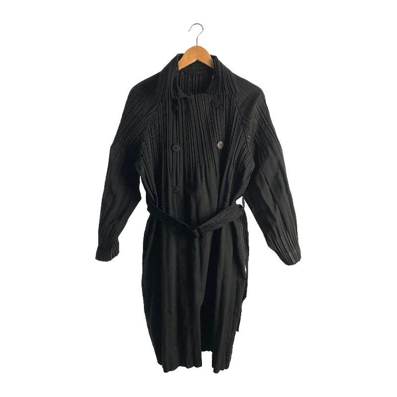Oversized women's wool coats in a monochromatic look for a trendy outfitPLEATS PLEASE ISSEY MIYAKE/Coat/Black/Polyester/ Oversized women's wool coats in a monochromatic look for a trendy outfitPLEATS PLEASE ISSEY MIYAKE/Coat/Black/Polyester/