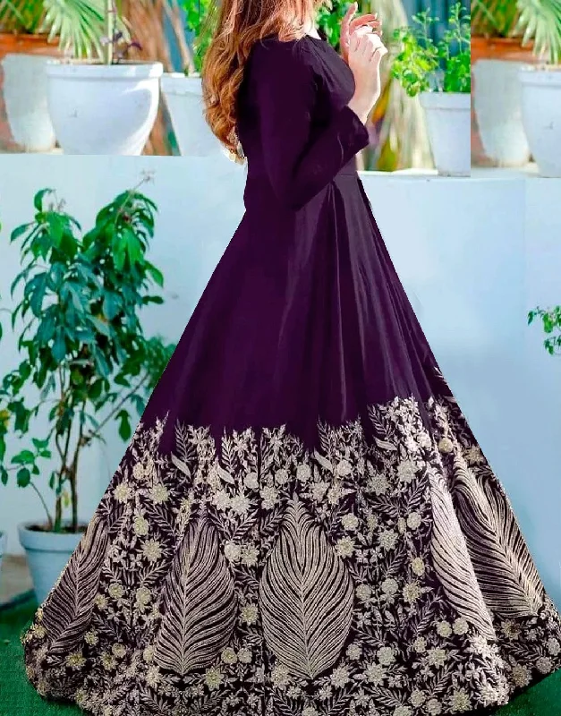 Sparkly sequined party dresses for a glamorous lookReadymade Embroidered Purple Chiffon Maxi with Inner (DZ17193) Sparkly sequined party dresses for a glamorous lookReadymade Embroidered Purple Chiffon Maxi with Inner (DZ17193)