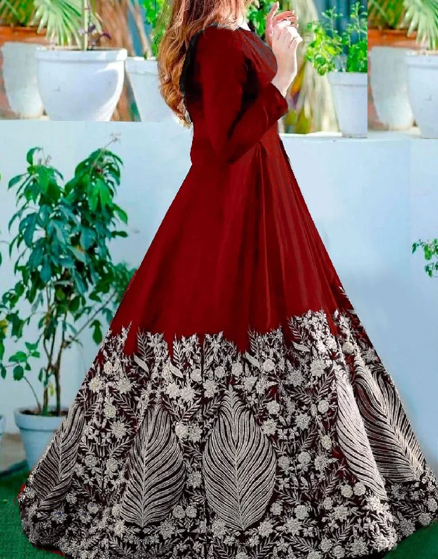 Party dresses with a V - neck design to enhance the necklineReadymade Embroidered Red Chiffon Maxi with Inner (DZ17194) Party dresses with a V - neck design to enhance the necklineReadymade Embroidered Red Chiffon Maxi with Inner (DZ17194)